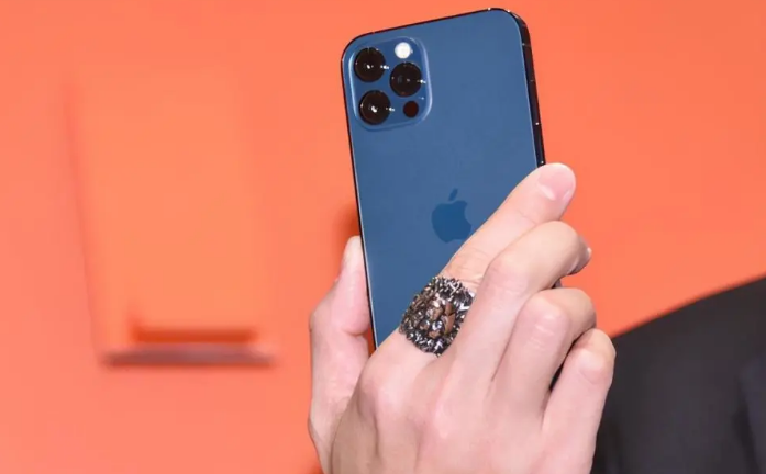 兴义苹果手机维修分享iPhone12系列重启方法教程 